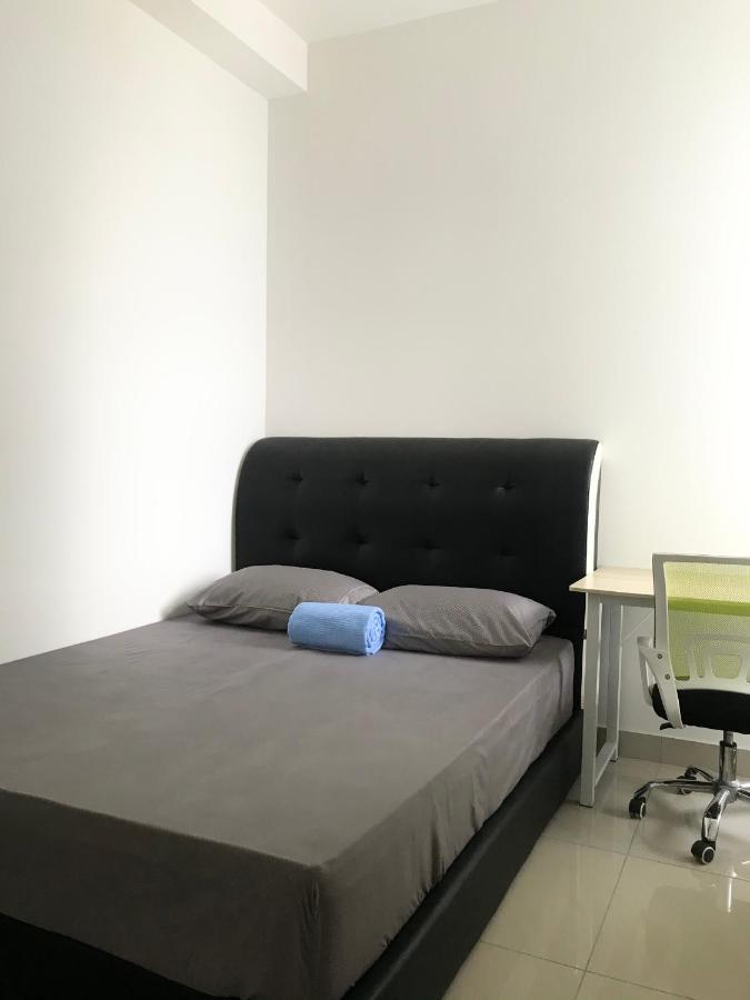 Homestay Sks Apartment Larkin Джохор Бахру Екстериор снимка